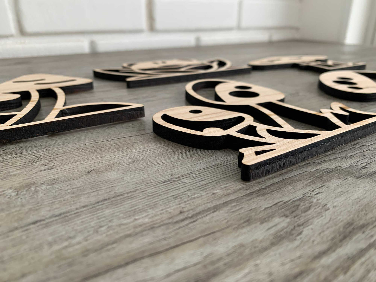 4 Wooden Mushrooms with Frog