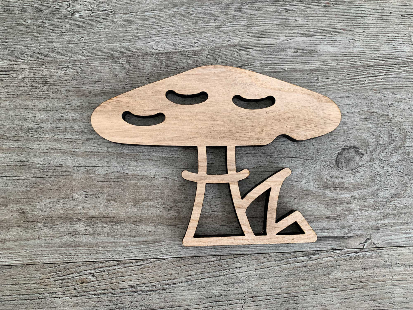 4 Wooden Mushrooms with Frog